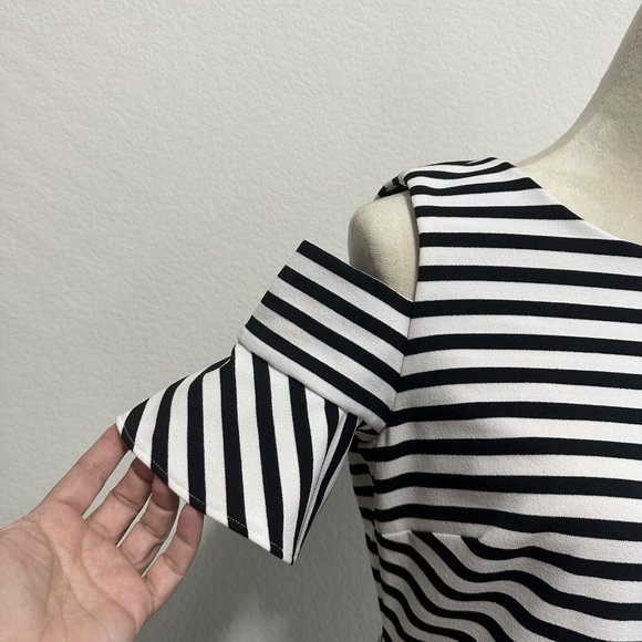 Calvin Klein Women's Stripe Cold Shoulder Sheath Dress Size 10 Black White EUC - Picture 2 of 8